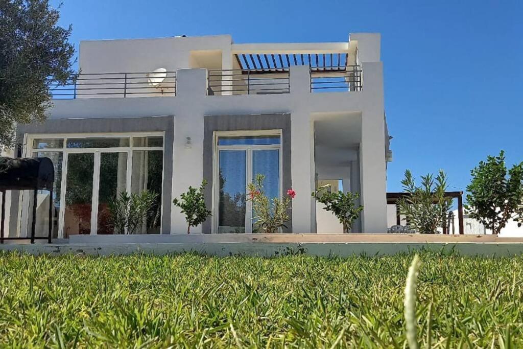 Magnifique Villa Avec Piscine Sur L'Ile De Djerba Pour Vacances Arkou Екстериор снимка